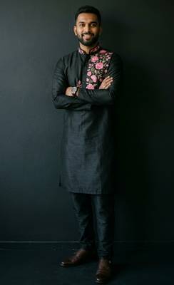 Black embroidered dupion silk kurta set 2