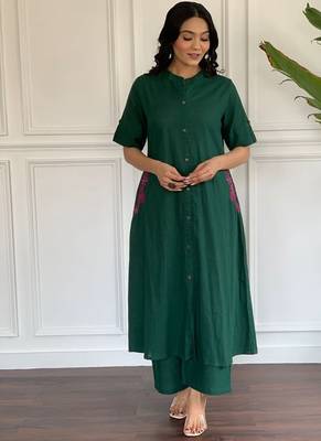  green solid a-line pure cotton kurta set with trousers 2