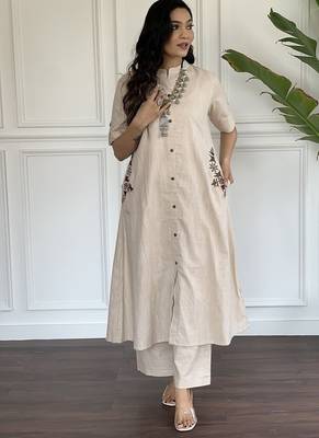  off white solid a-line pure cotton kurta set with trousers 1