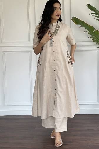 off white solid a-line pure cotton kurta set with trousers