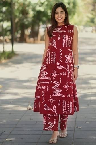  maroon abstract printed sleeveless cotton kurta & wide-leg pant co-ord set