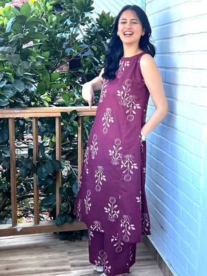 Beatiful wine purple floral block print sleeveless cotton co-ord set 1