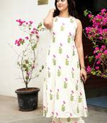  off-white floral block printed sleeveless cotton kurta & wide-leg pant co-ord set