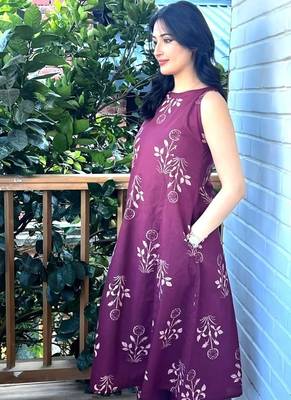 Beatiful wine purple floral block print sleeveless cotton co-ord set 2