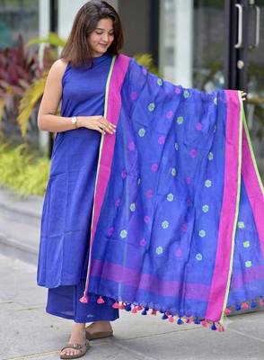  royal blue sleeveless linen suit set with contrast pink border dupatta 1