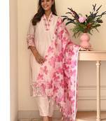  off-white and pink floral embroidered kurta set