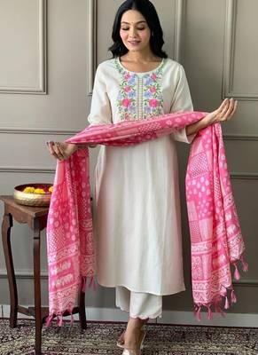  off-white multi-color embroidered kurti set with scallop pants 3