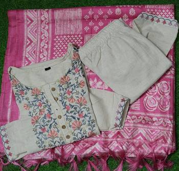  off-white floral embroidered cotton kurta set with pink bandhani dupatta 5