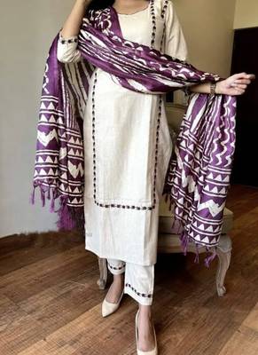  cream cotton straight tunic set with contrast dupatta 3