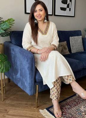  off-white embroidered cotton straight kurta pant set 2