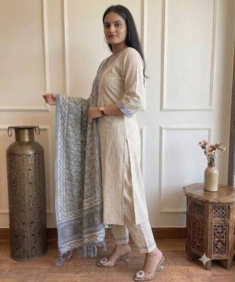  off-white embroidered cotton flex straight kurta pant set 3