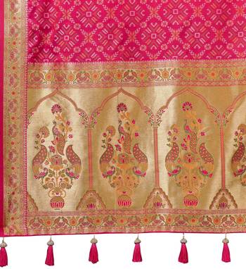 baby pink patola silk blend saree for women with zari border & blouse 5