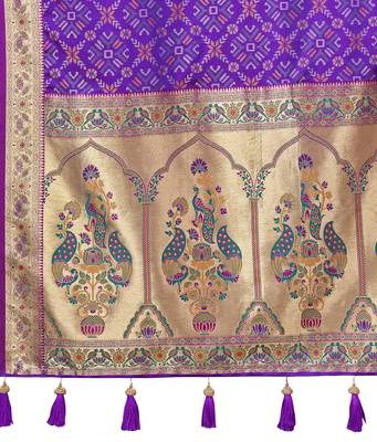 women's purple patola silk blend saree with zari border & blouse piece 5