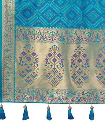 women's teal blue patola silk blend saree with geometric pattern 5