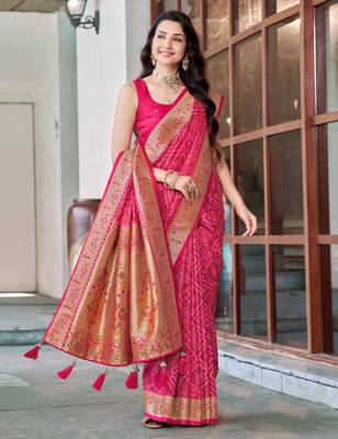 women's baby pink patola silk blend saree with geometric pattern 1