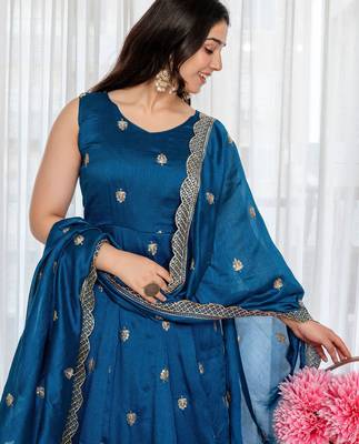 Peacock Blue Embroidered Anarkali Kurta with Flared Palazzo & Dupatta Set for Women 2