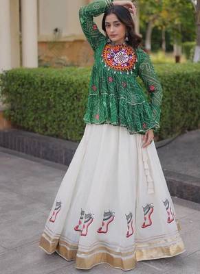 Green&White Georgette Readymade Navratri Lehenga Choli with Kutchi Patchwork 4