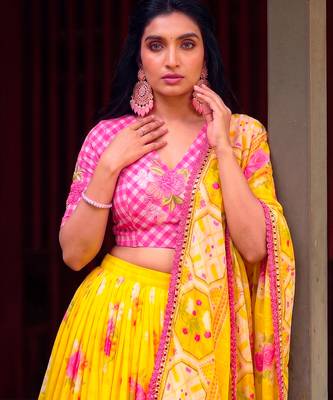Women Yellow Floral Georgette Lehenga Choli Set with Pink Handwork Blouse Piece 2