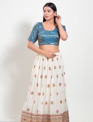 Women's brocade padded front open elbow sleeves saree blouse 4