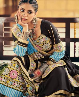 Navratri Black Mirror Work Lehenga Choli in Rayon 4