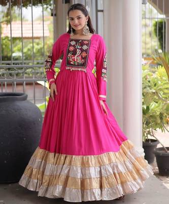 Rani-pink rayon embroidered flared gown set 2