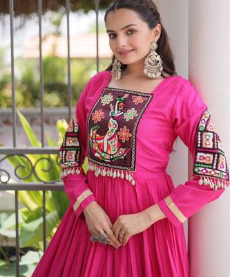 Rani-pink rayon embroidered flared gown set 3