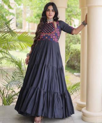 Black cotton poly embroidered flared gown set 4
