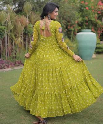 Green faux georgette printed flared gown set 4