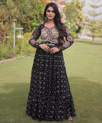 Black faux georgette printed flared gown set 3