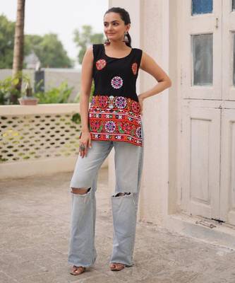 Black georgette embroidered kurta 1