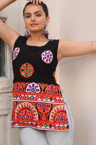 Black georgette embroidered kurta
