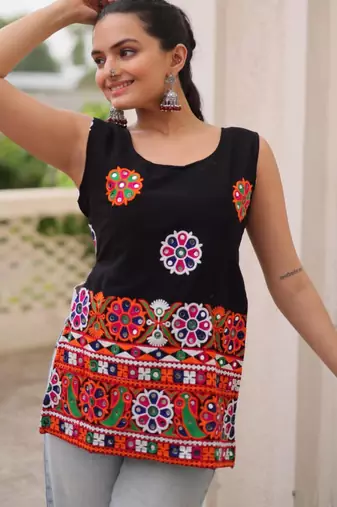 Black georgette embroidered kurta