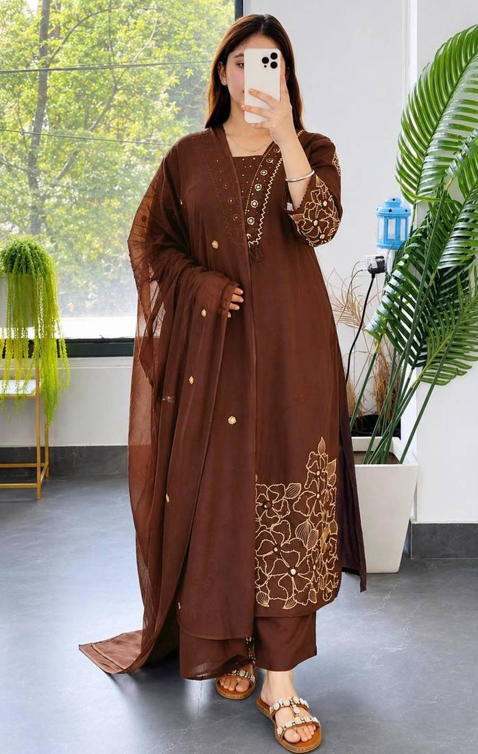 Brown silk blend embroidered kurta set