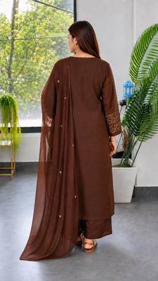 Brown silk blend embroidered kurta set 2