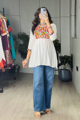 White cotton poly embroidered kurta