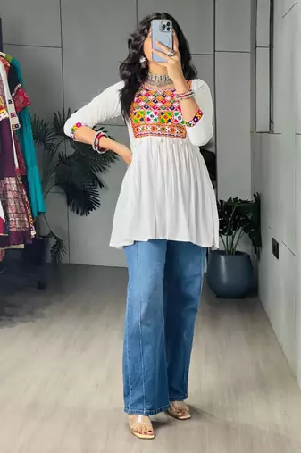 White cotton poly embroidered kurta