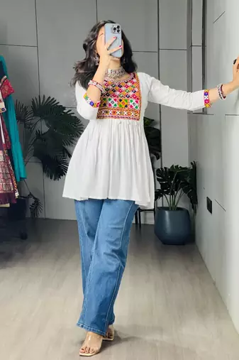 White cotton poly embroidered kurta