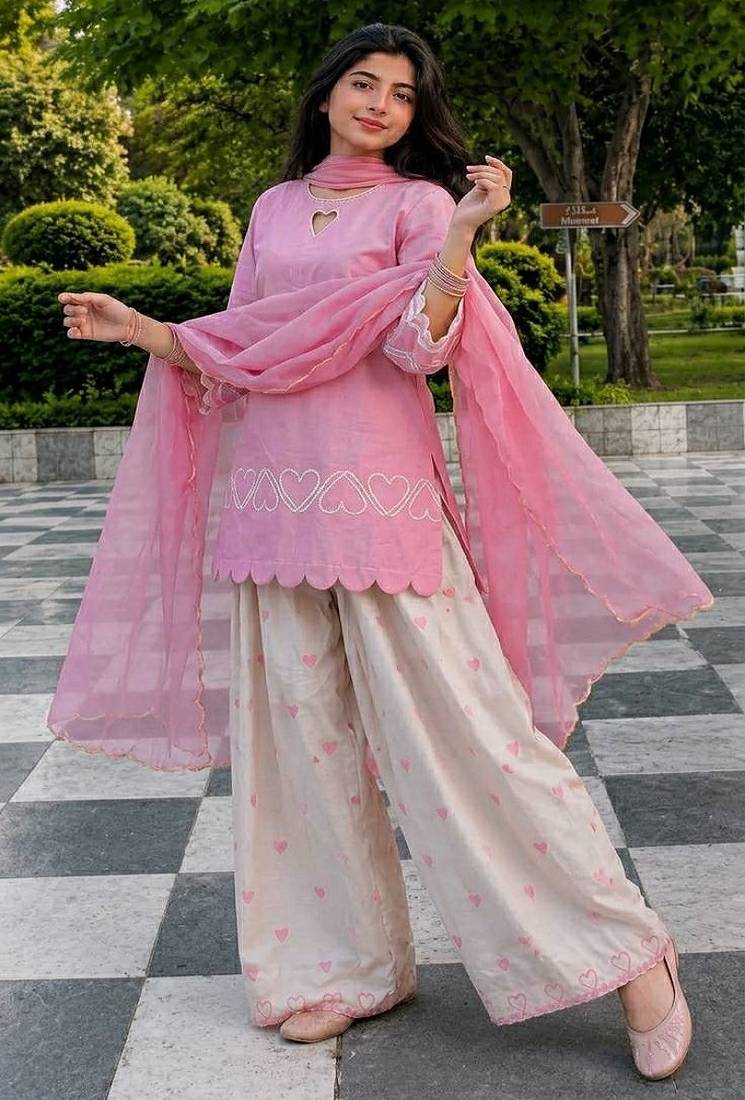 Pink embroidered kurta farshi salwar set with heart detailing & matching dupatta