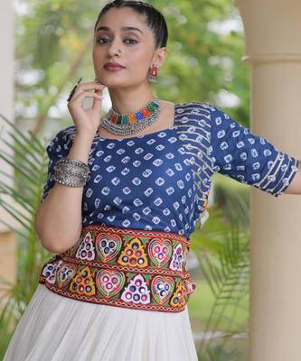 Navratri White Gamthi Work Lehenga Choli in Cotton Poly 4