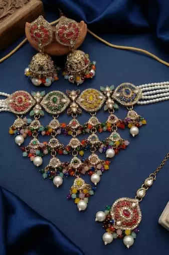 kundan choker jewelry set with jhumkas & maang tikka for women
