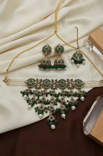 kundan choker jewelry set with jhumkas & maang tikka for women 
