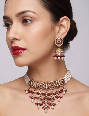 kundan choker jewelry set with jhumkas & maang tikka for women  1