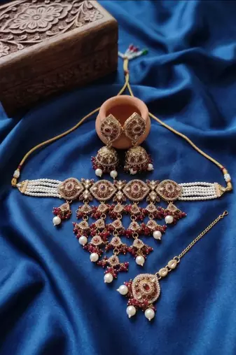kundan choker jewelry set with jhumkas & maang tikka for women 