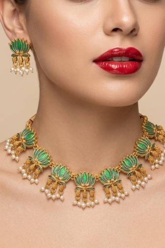 women's traditional handcrafted gold-plated lotus kundan jewellery set