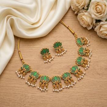 women's traditional handcrafted gold-plated lotus kundan jewellery set 3