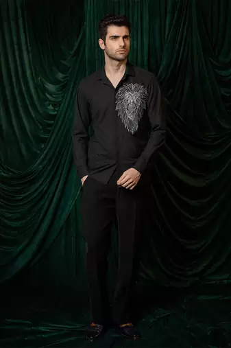 Black embroidered lycra strech shirt