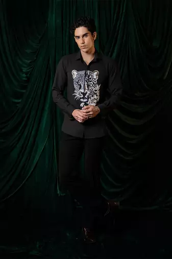 Black embroidered lycra strech shirt