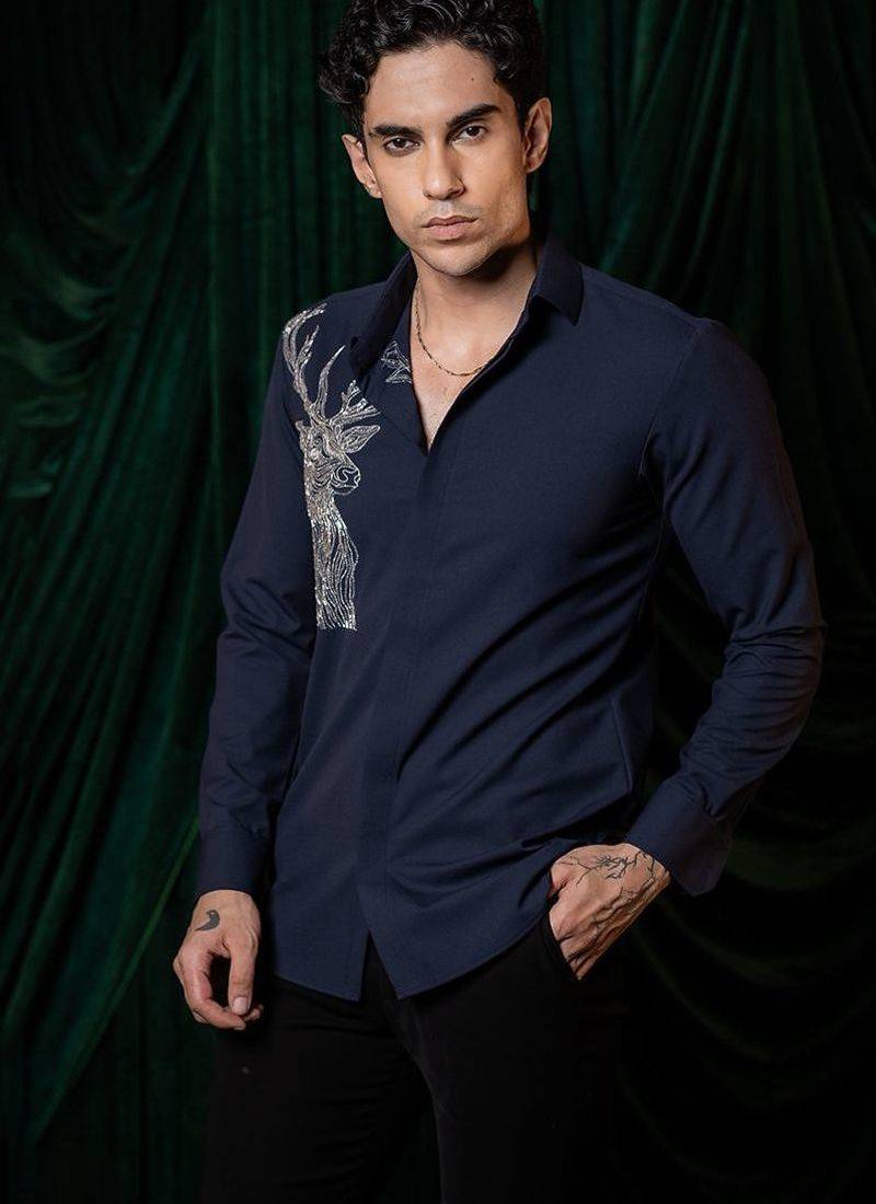 Blue embroidered lycra strech shirt