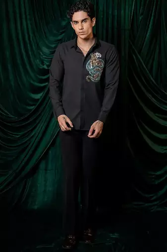Black embroidered lycra strech shirt