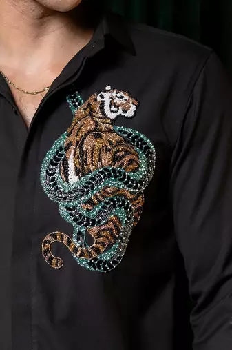 Black embroidered lycra strech shirt